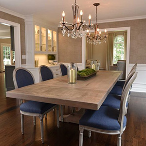 Casual Dining with a Touch of Elegance